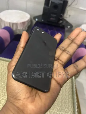 Apple iPhone 8 64 GB Noir