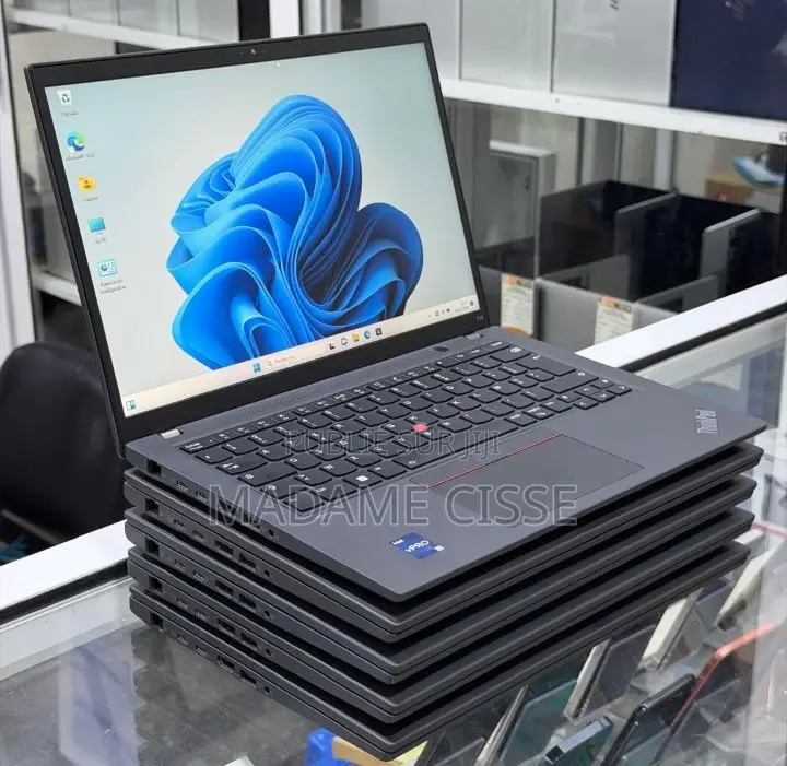 Nouveau Lenovo ThinkPad T14 32GB Intel Core i7 SSD 256GB