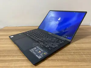 Nouveau Asus ZenBook Flip 14 UX461UA 16GB Intel Core i9 SSD 1T