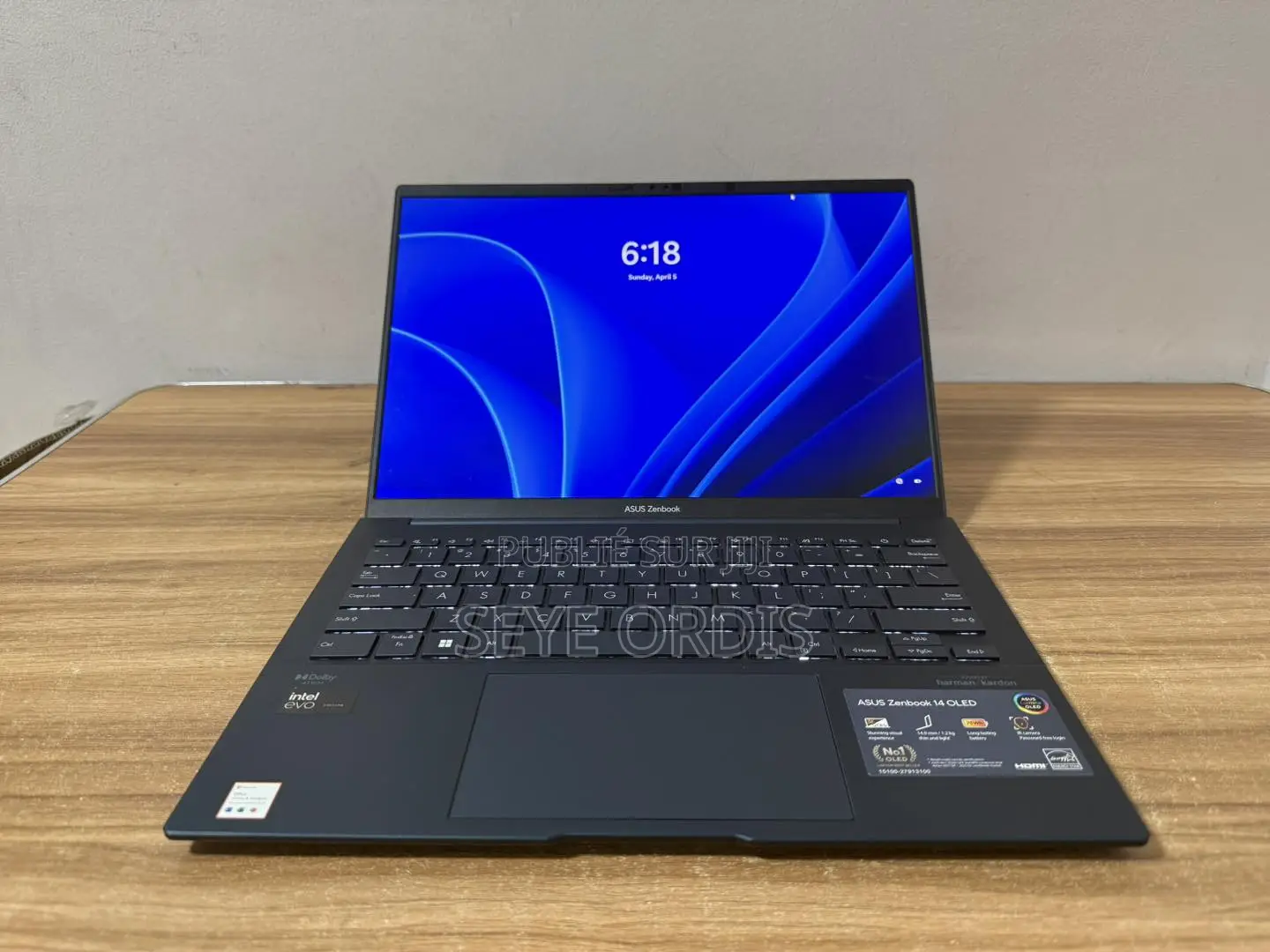 Nouveau Asus ZenBook Flip 14 UX461UA 16GB Intel Core i9 SSD 1T