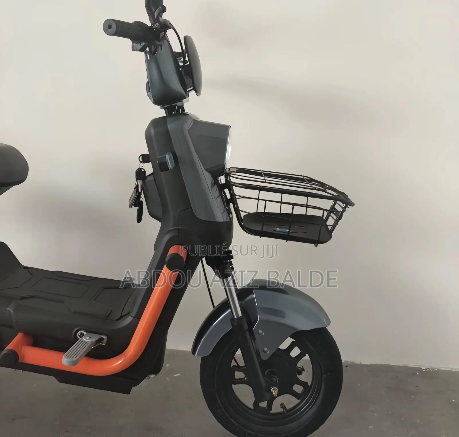 Nouveau Autre 2025 Gris