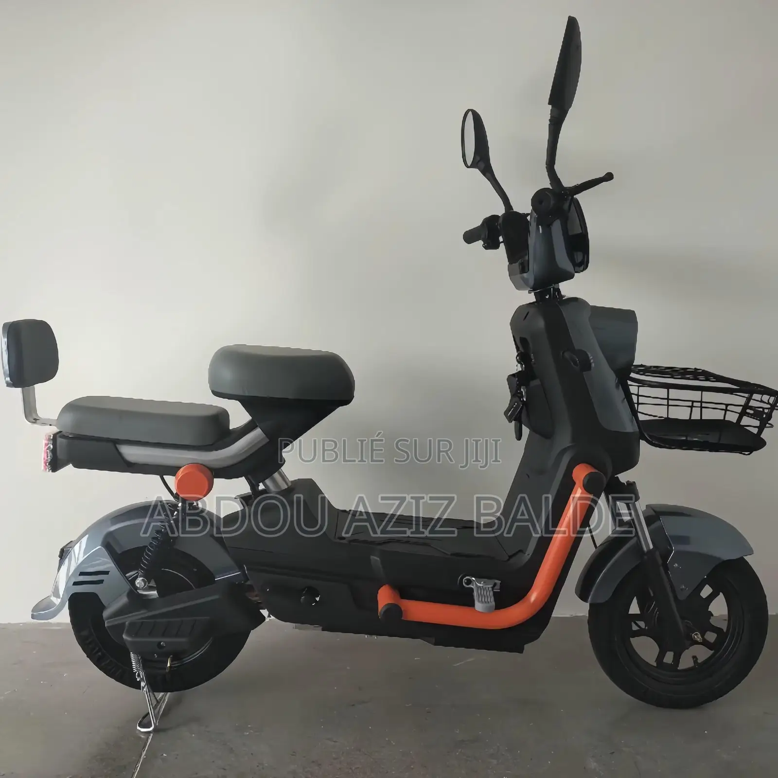 Nouveau Autre 2025 Gris