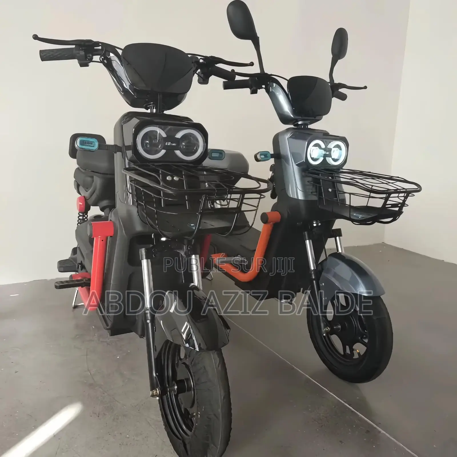 Nouveau Autre 2025 Gris