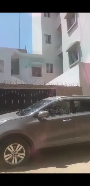 5chbre Maison dans Villa, Yoff à Louer