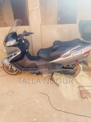 Suzuki Burgman 2015 Gris
