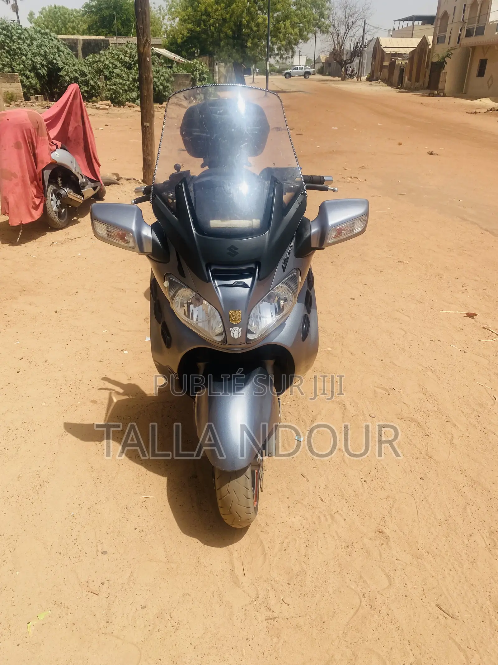 Suzuki Burgman 2015 Gris