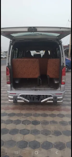Nouveau Toyota Alphard 2017 Gris