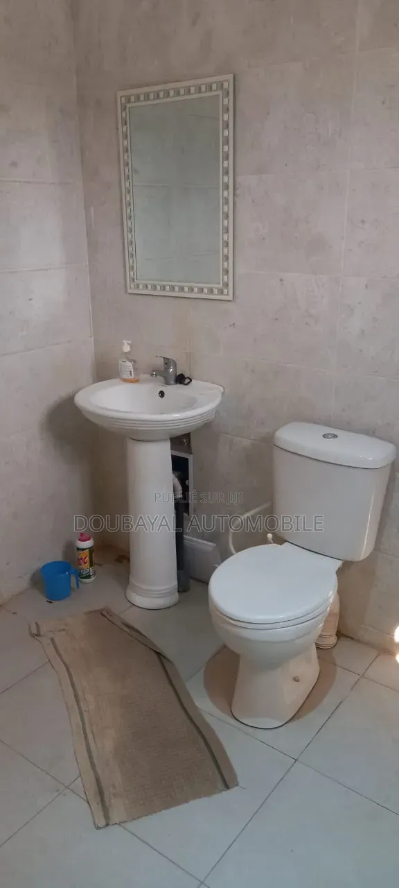 Meublé 3chbre Villa dans Somone, Thiès Sud à Vendre