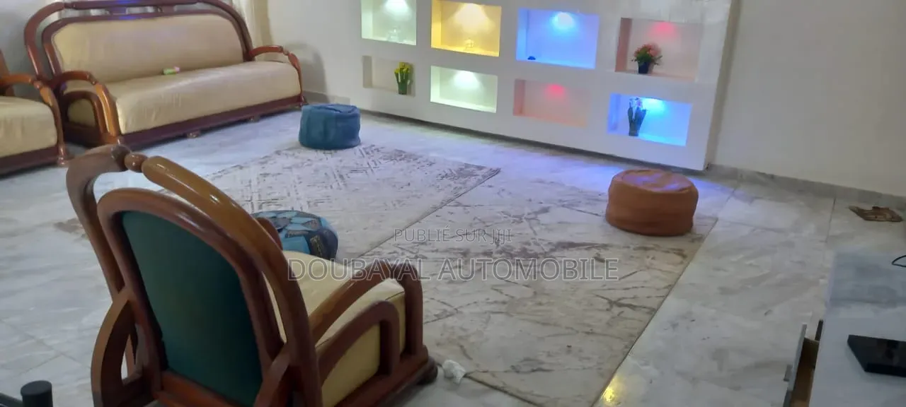 Meublé 3chbre Villa dans Somone, Thiès Sud à Vendre