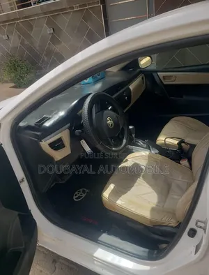 Toyota Corolla 2015 Blanc