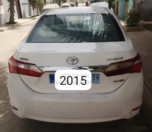 Toyota Corolla 2015 Blanc