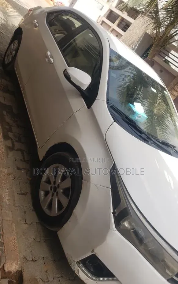 Toyota Corolla 2015 Blanc