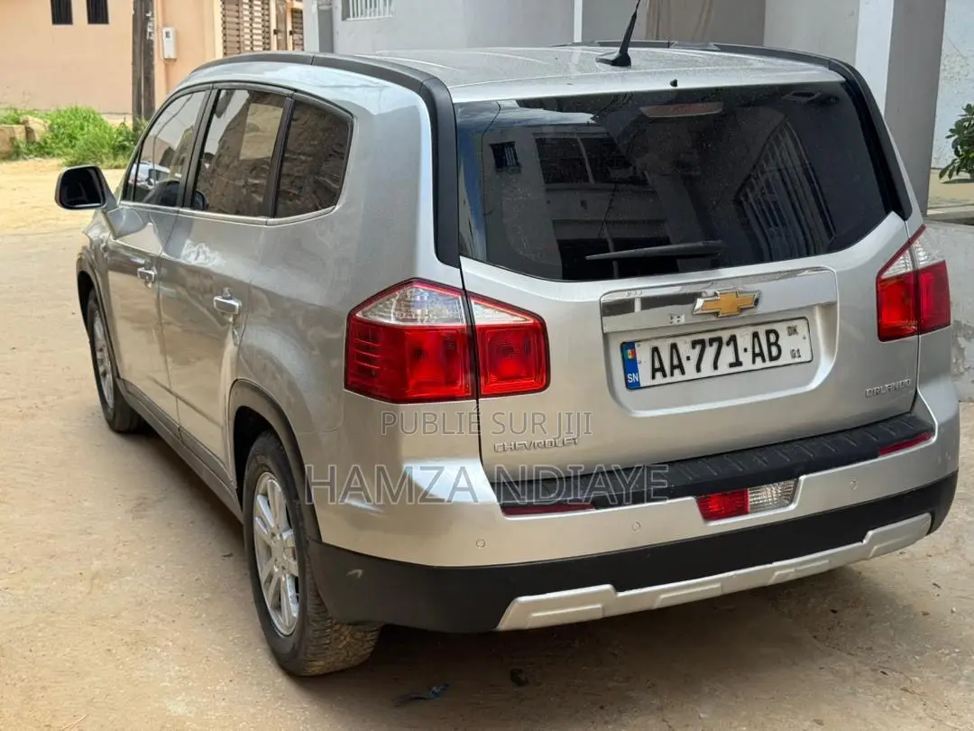 Chevrolet Orlando 2013 Gris