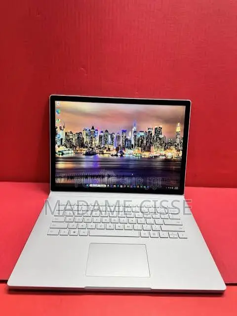 Nouveau Microsoft Surface Book 3 16GB Intel Core i7 SSD 256GB
