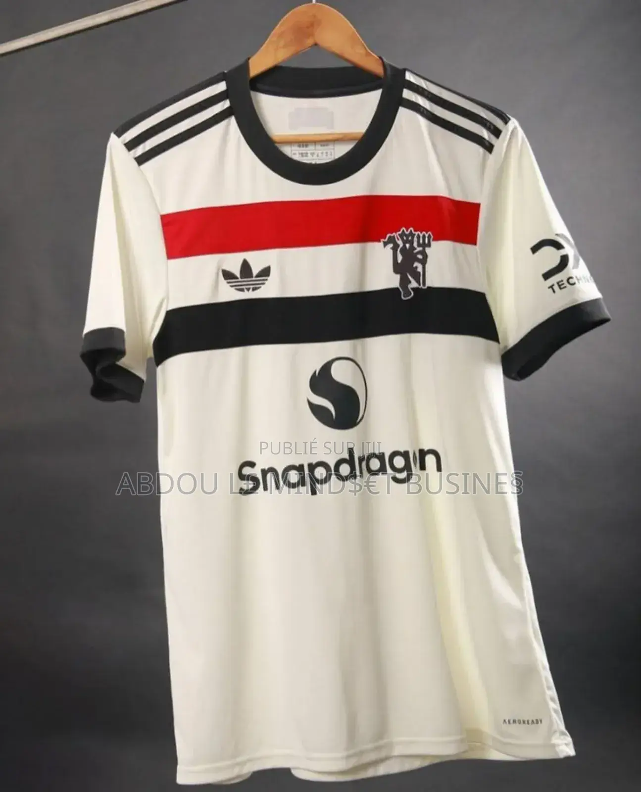Maillots Manchester United Disponible