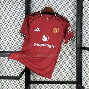 Maillots Manchester United Disponible