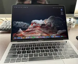 Nouveau Apple MacBook Pro 2019 64GB Intel Core i9 SSD 512GB