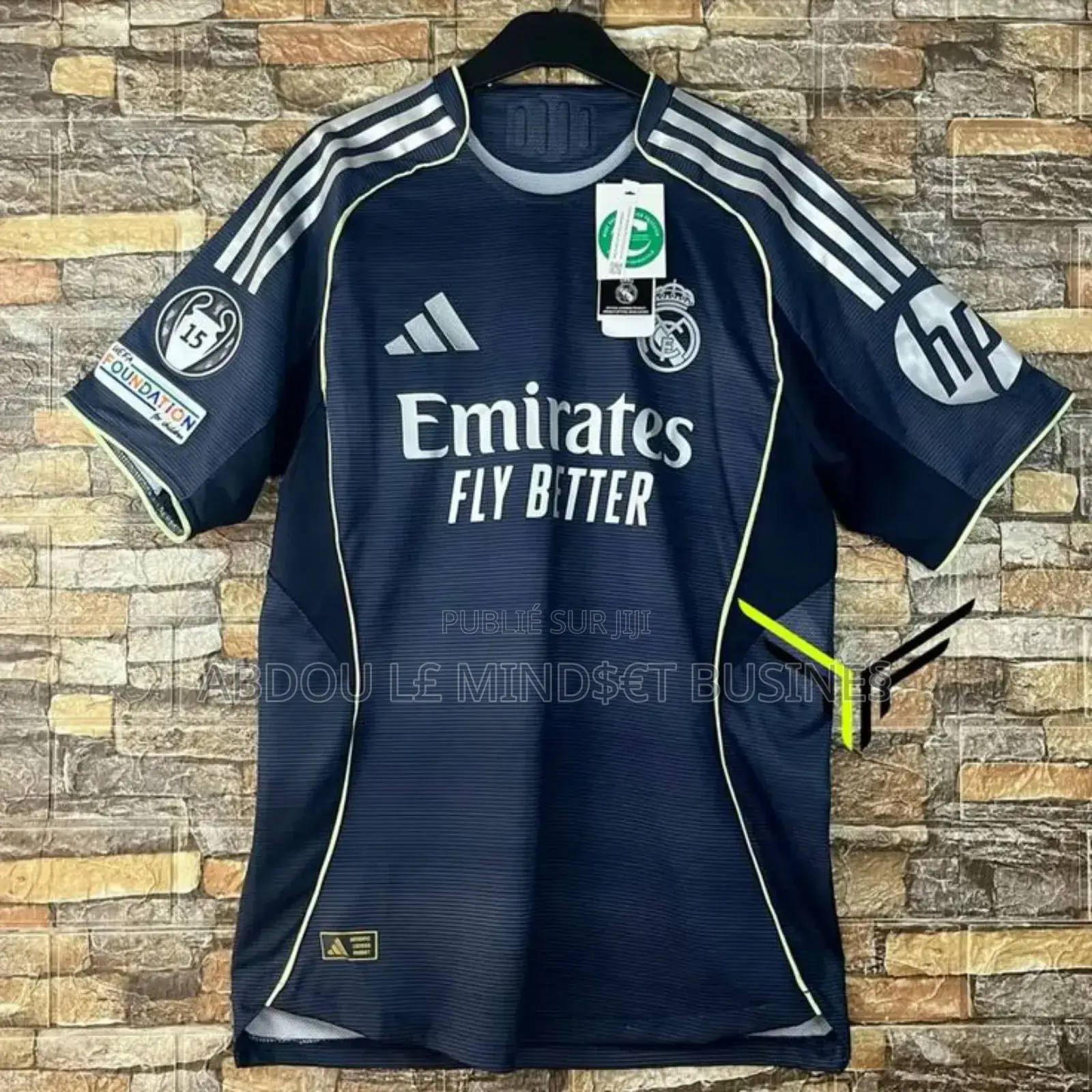 Maillots Real Madrid Disponible