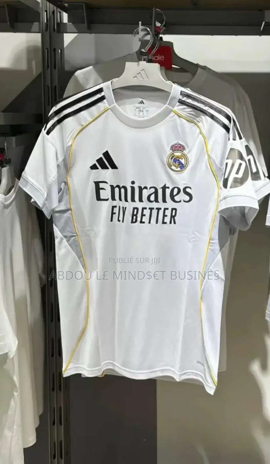 Maillots Real Madrid Disponible