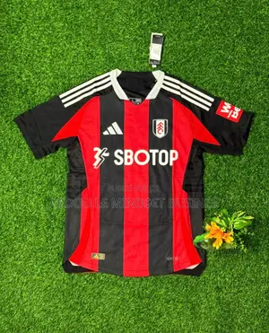Maillots Fulham Disponible
