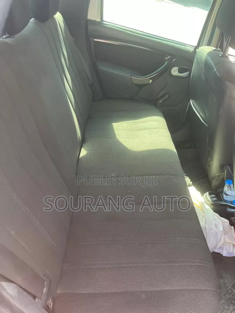Dacia Duster 2012 Gris