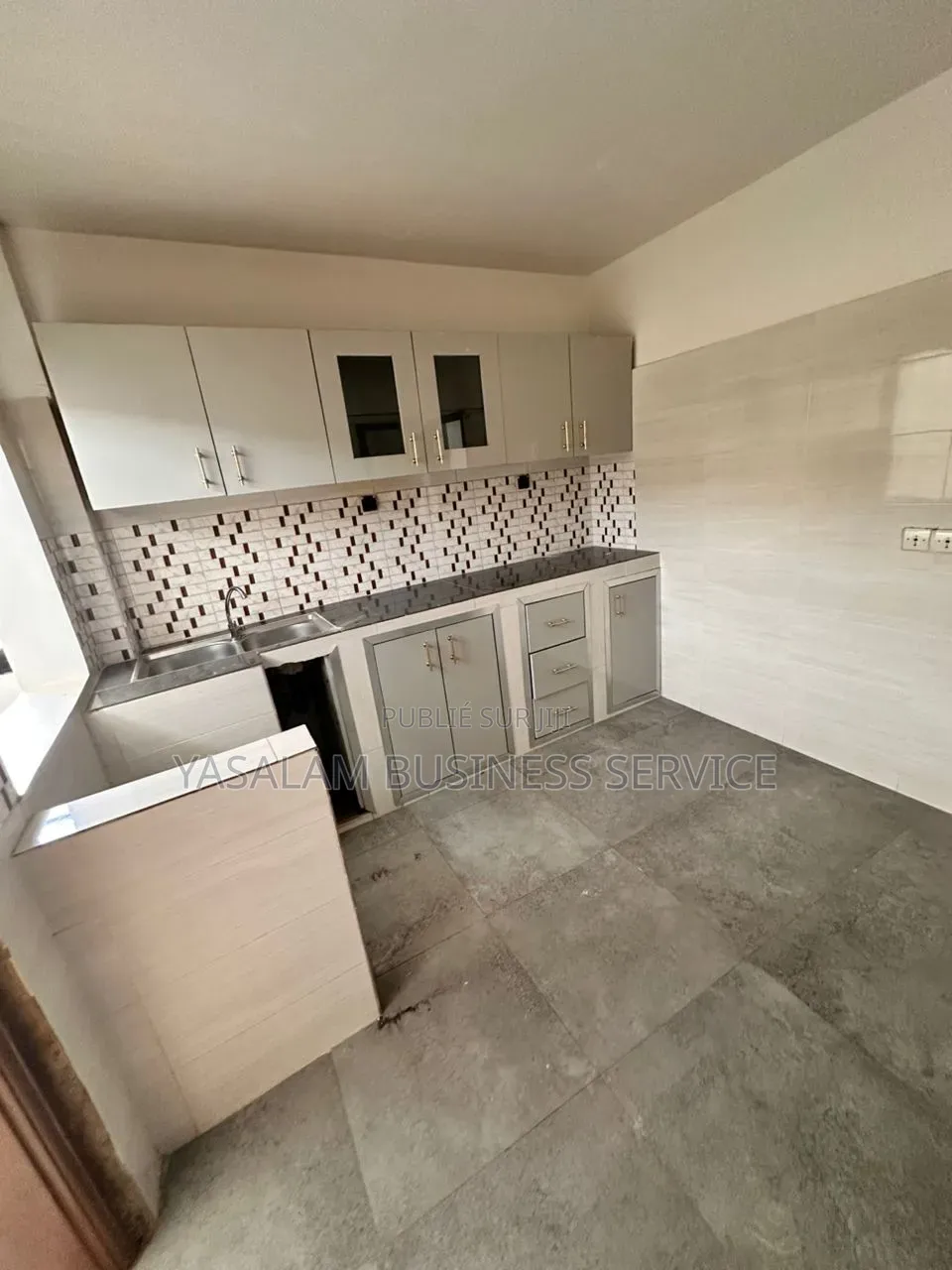 2chbre Appartement dans Yasalam Business, Almadies à Louer