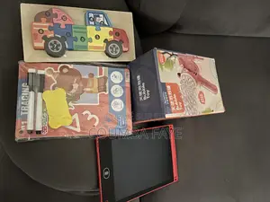 Ardoise Électronique, Puzzle, Pistolet À Bulles Et Cahier Pratique