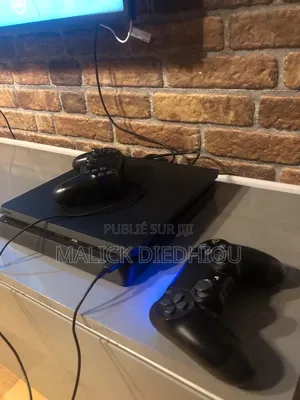 Ps4 Fat Avec 2 Manettes