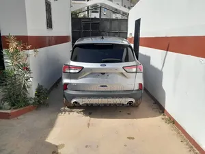 Ford Escape SE 2022 Gris