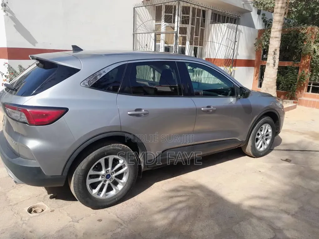 Ford Escape SE 2022 Gris