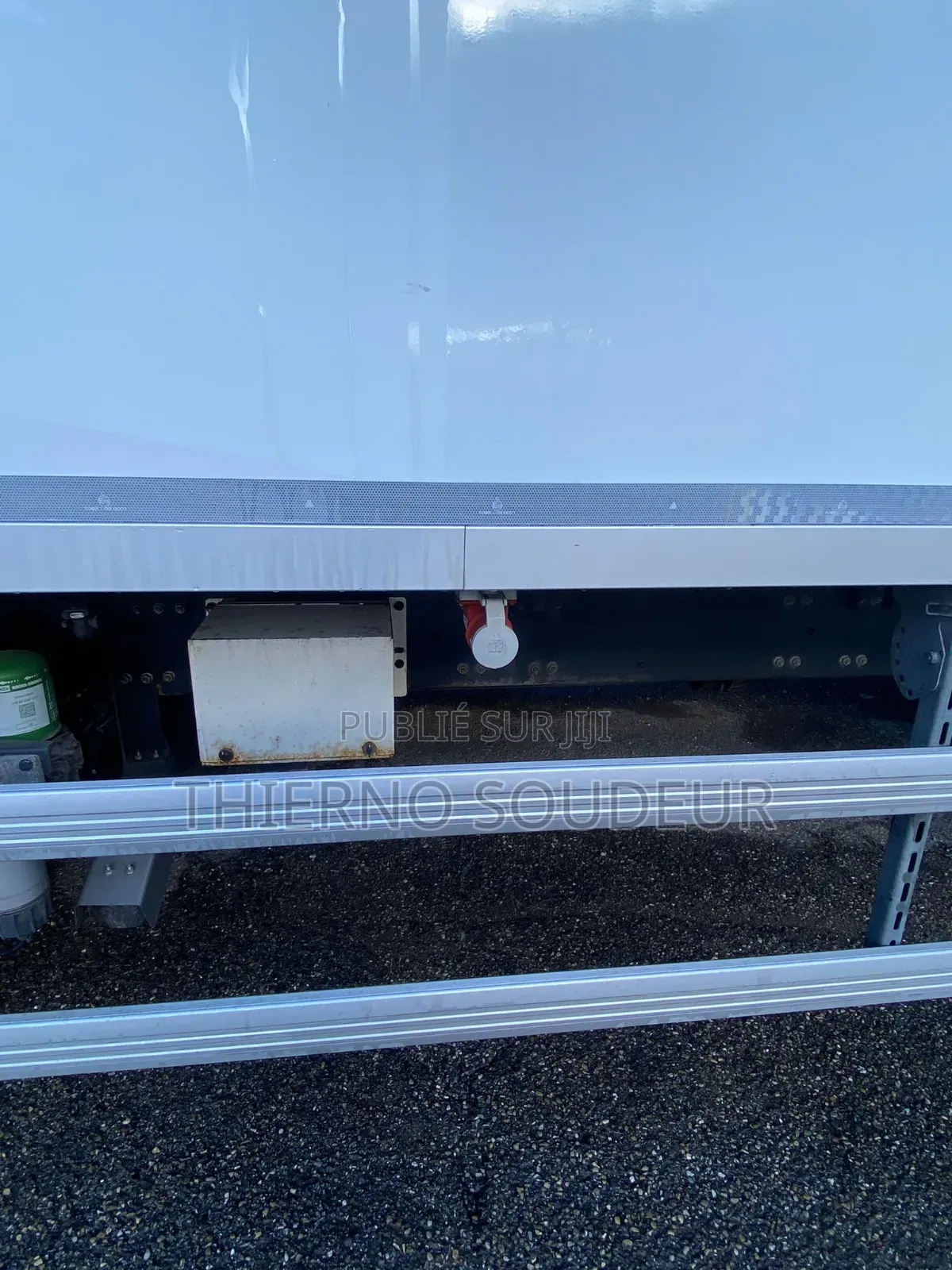 Camion Frigo Venant Très Bon État
