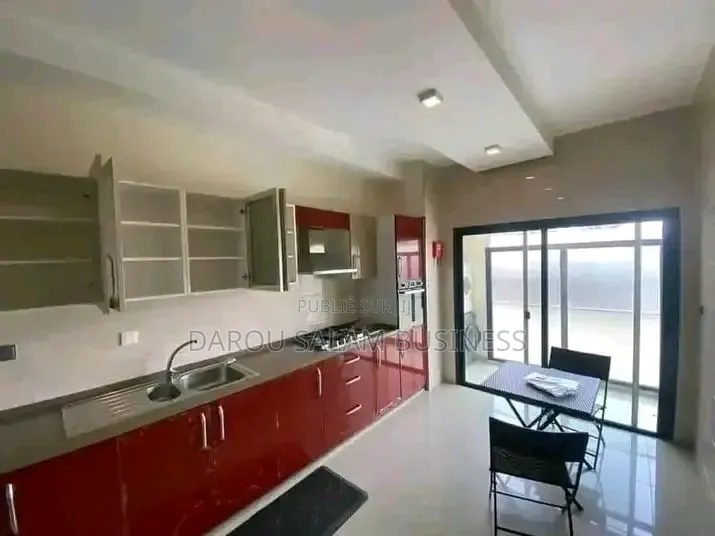3chbre Appartement dans Virage, Yoff à Louer
