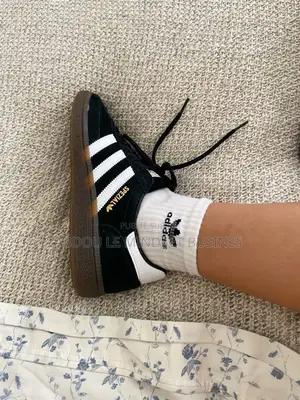 Adidas Spezial Noir-Blanc Disponible