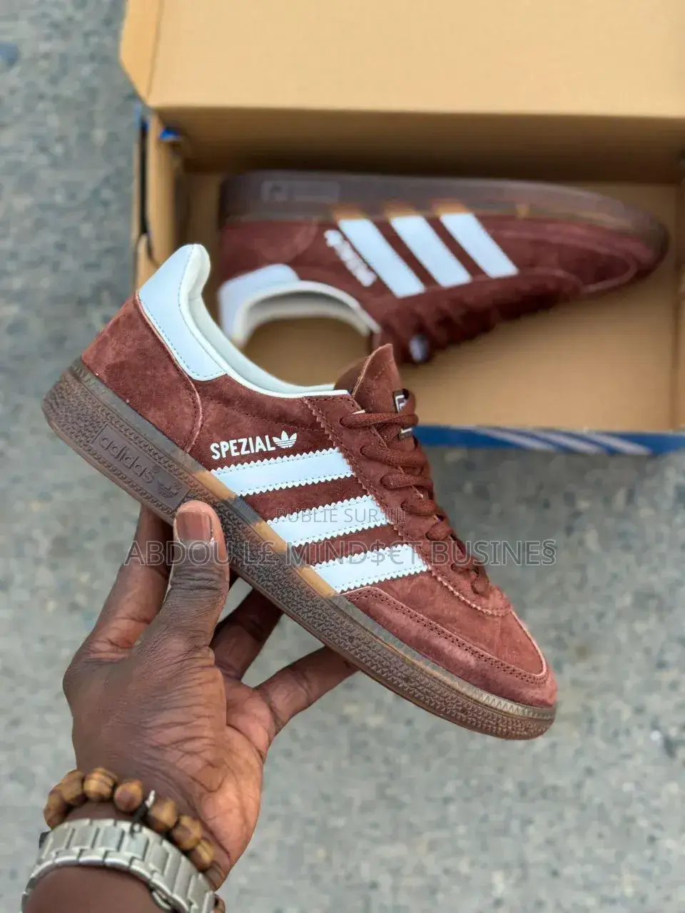 Adidas Spezial Marron-Blanc Disponible