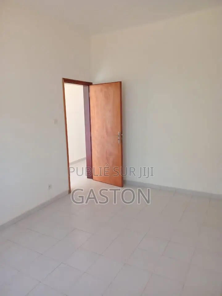 2chbre Villa dans Katos Immo, Bambylor à Louer