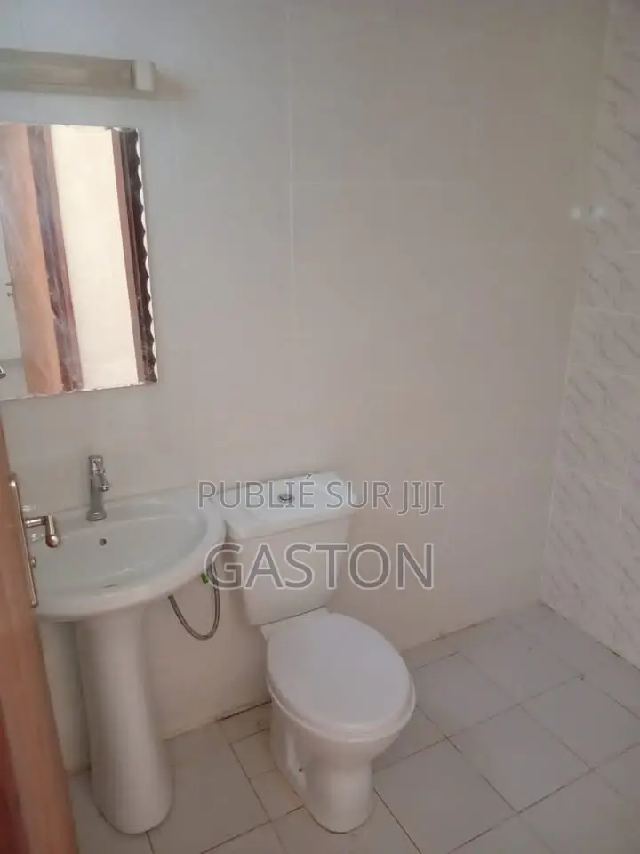 2chbre Villa dans Katos Immo, Bambylor à Louer