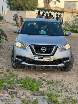 Nissan Kicks S 2019 Gris