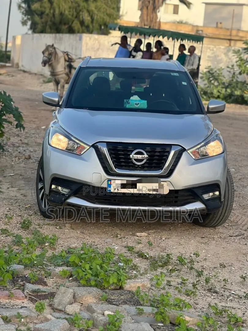 Nissan Kicks S 2019 Gris