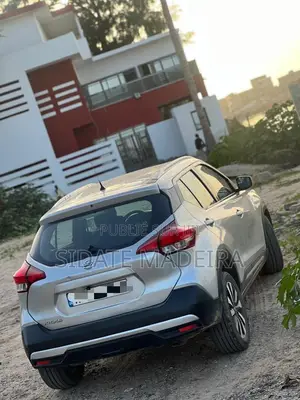 Nissan Kicks S 2019 Gris