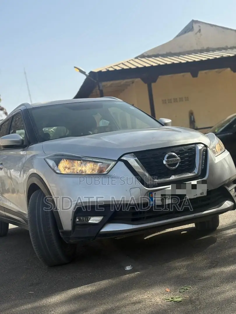 Nissan Kicks S 2019 Gris