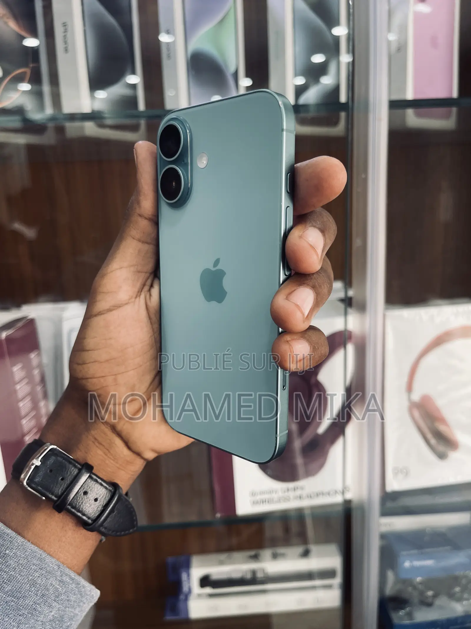 Nouveau Apple iPhone 16 128 GB Vert