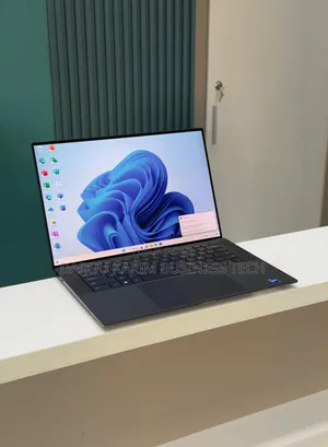 Nouveau Dell Precision 5560 32GB Intel Core i7 SSD 512GB