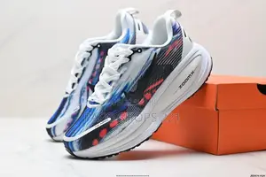 Nike Vomero 18 Se