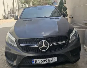 Mercedes-Benz GLE-Class 2018 Doré