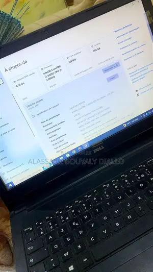 Ordinateur portable Dell Latitude 3560 4GB Intel Core i3 SSD 500GB