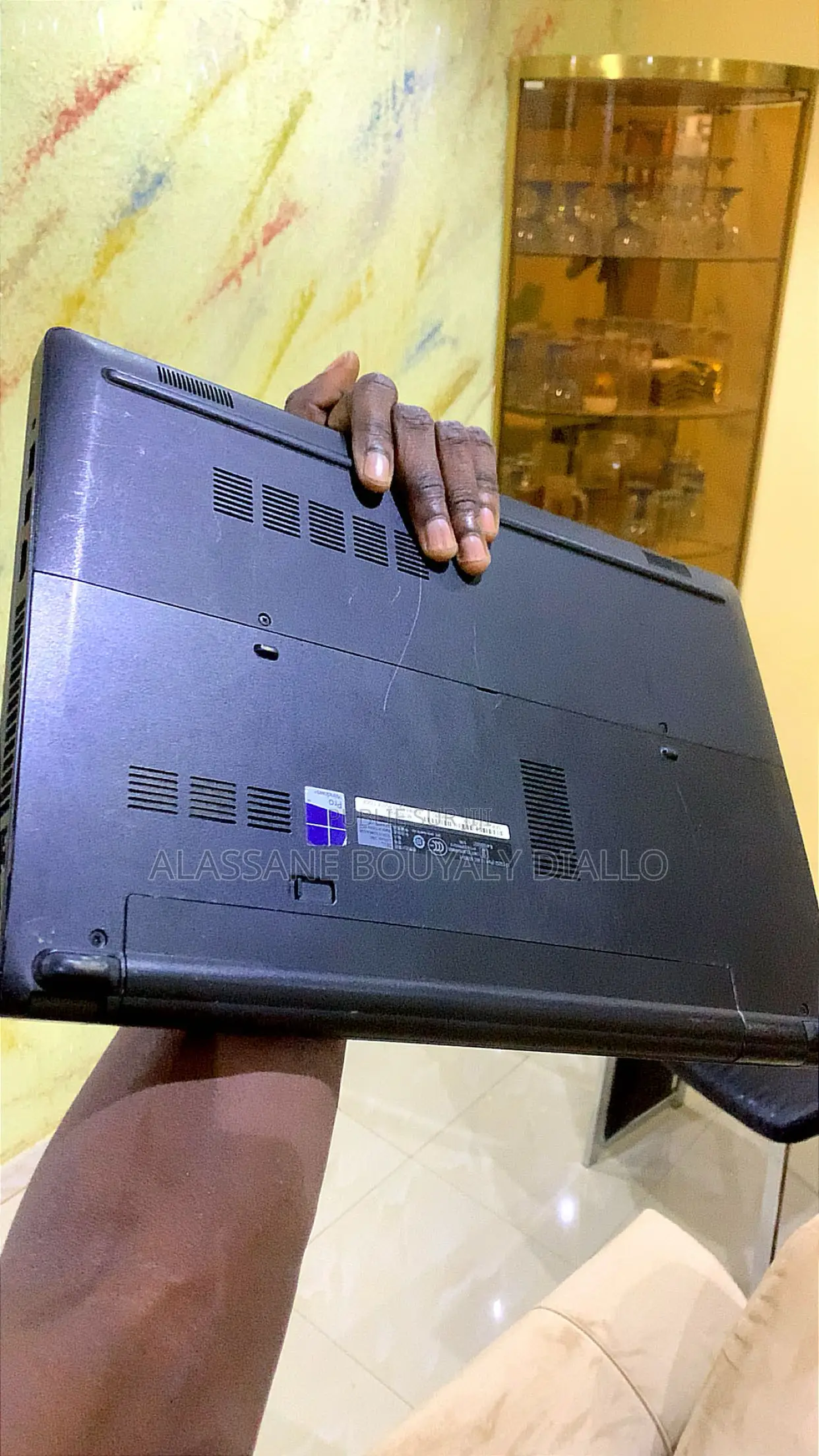 Ordinateur portable Dell Latitude 3560 4GB Intel Core i3 SSD 500GB