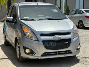 Chevrolet Spark 2015 Gris