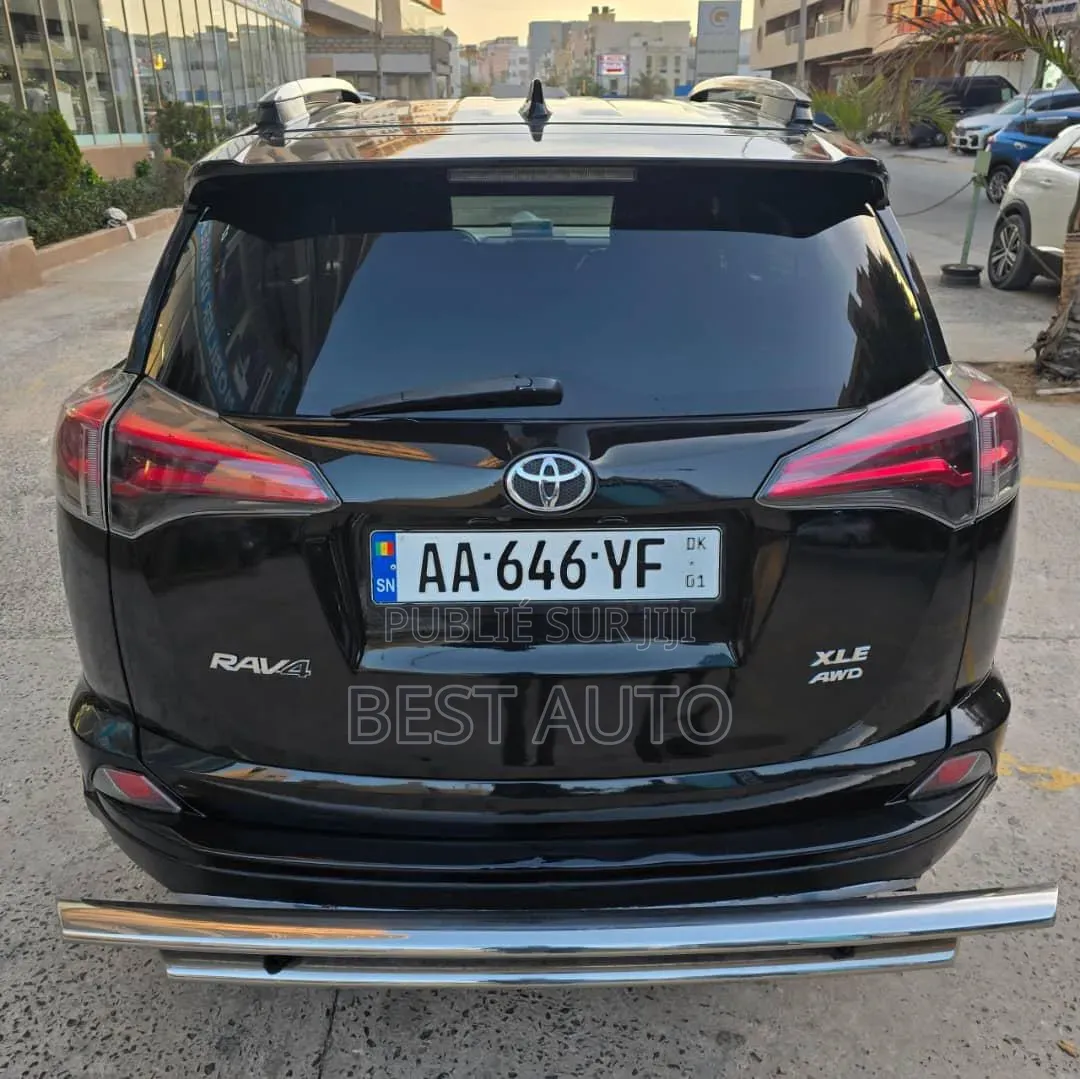 Toyota RAV4 2017 Noir
