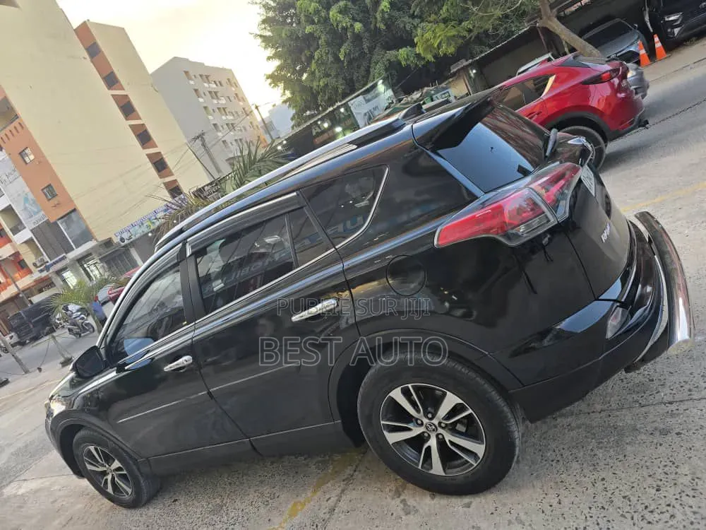 Toyota RAV4 2017 Noir