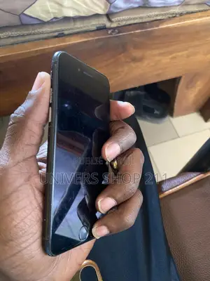 Apple iPhone 7 32 GB Noir